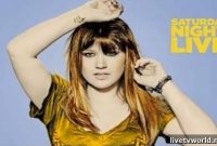Kelly Clarkson on Saturday Night Live: Full Performance