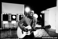 American Idol’s CJ Harris Talks Pitch Issues and Debut Album
