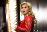 Kelly Clarkson to Headline Miracle on Broadway Christmas Benefit