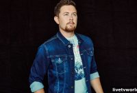 Newton-John to Join DWTS; Scotty McCreery on Kelly Clarkson