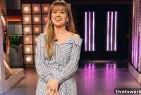 Kelly Clarkson Briefly Replaced on The Voice by Idol Alum