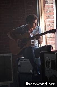 Kris Allen preview image 3