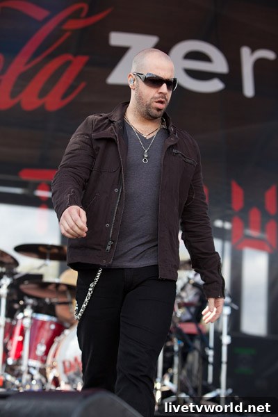 Chris Daughtry performing live
